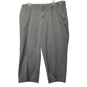 Apt. 9 Tomboy Chino Capris 16W Sage Green NWOT